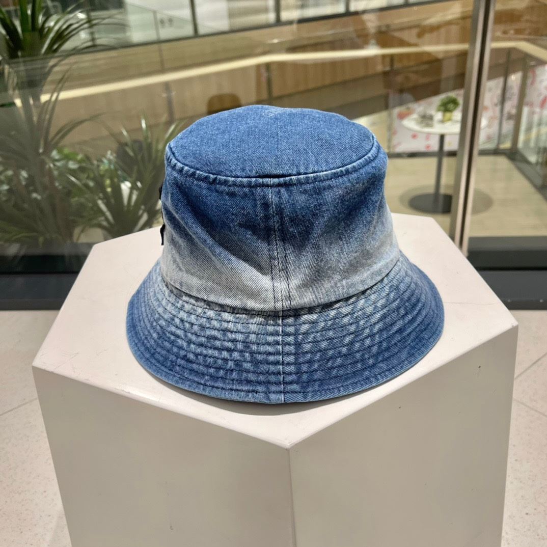 Louis Vuitton Caps